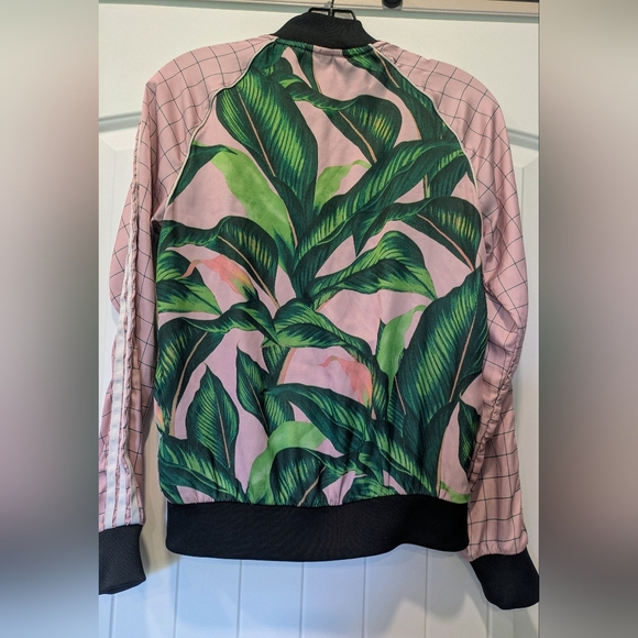 Adidas x Farm Rio SET Palm Leaf Print Leggings - Pink and Green - Picture 8 of 9